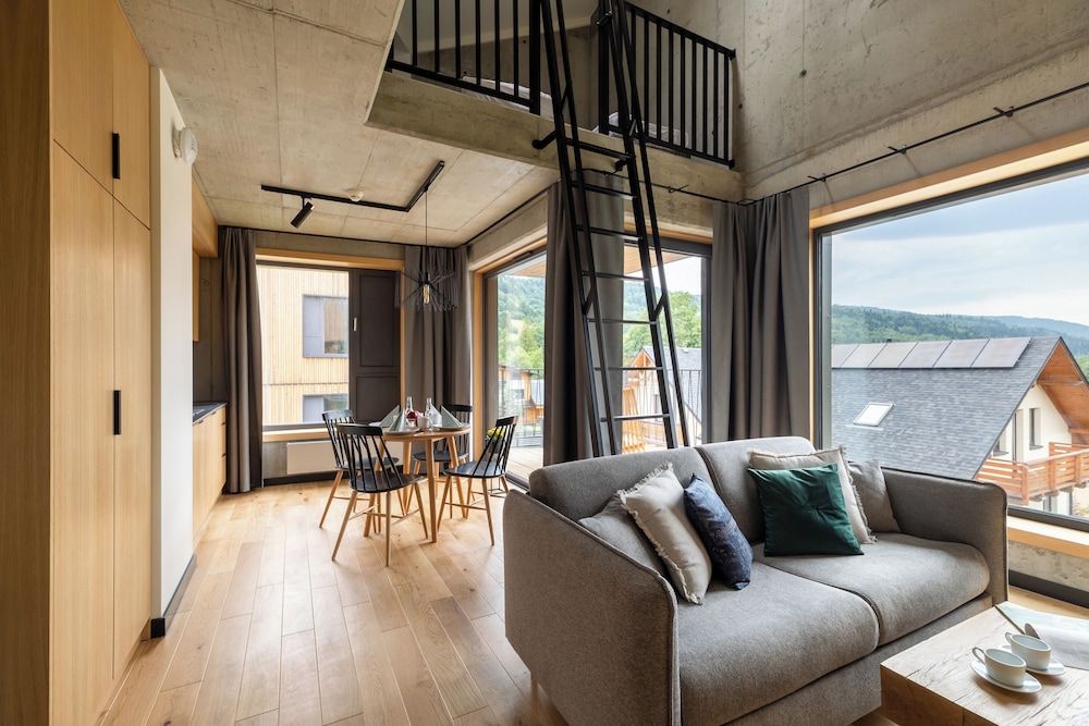 Deluxe Apartment, Balcony, Mountain View
