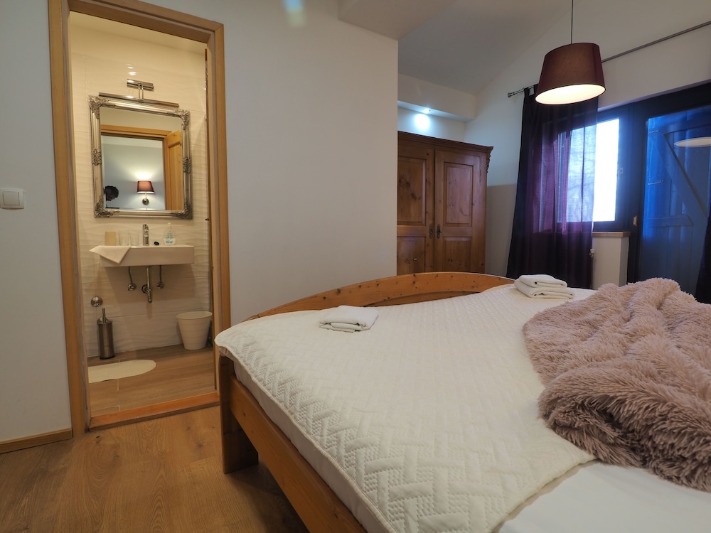 Exclusive Double Room, 1 Queen Bed (8) photo 2