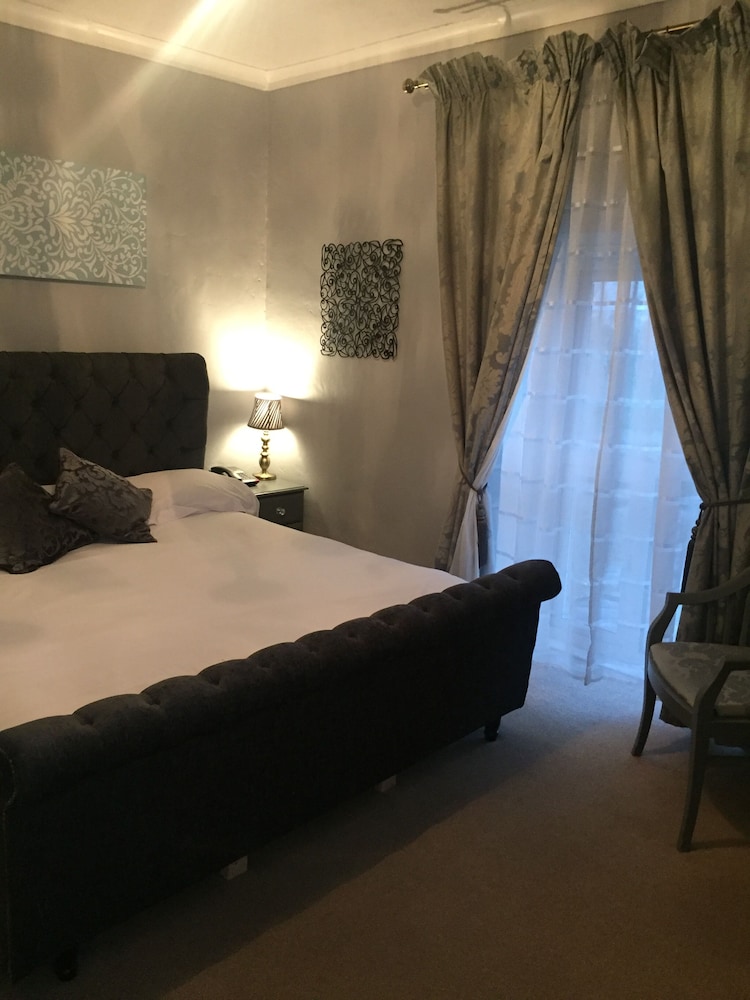 Double Room, Ensuite - Photo 8