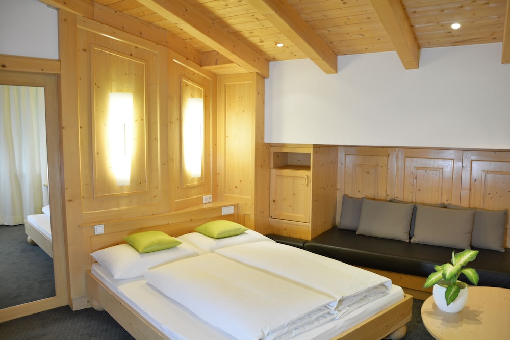 Apartment, 2 Bedrooms (Type E + 130.- cleaning fee per week) photo 1