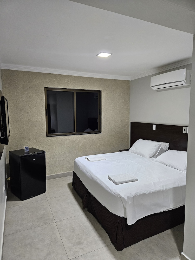 Deluxe Double or Twin Room, 1 King Bed