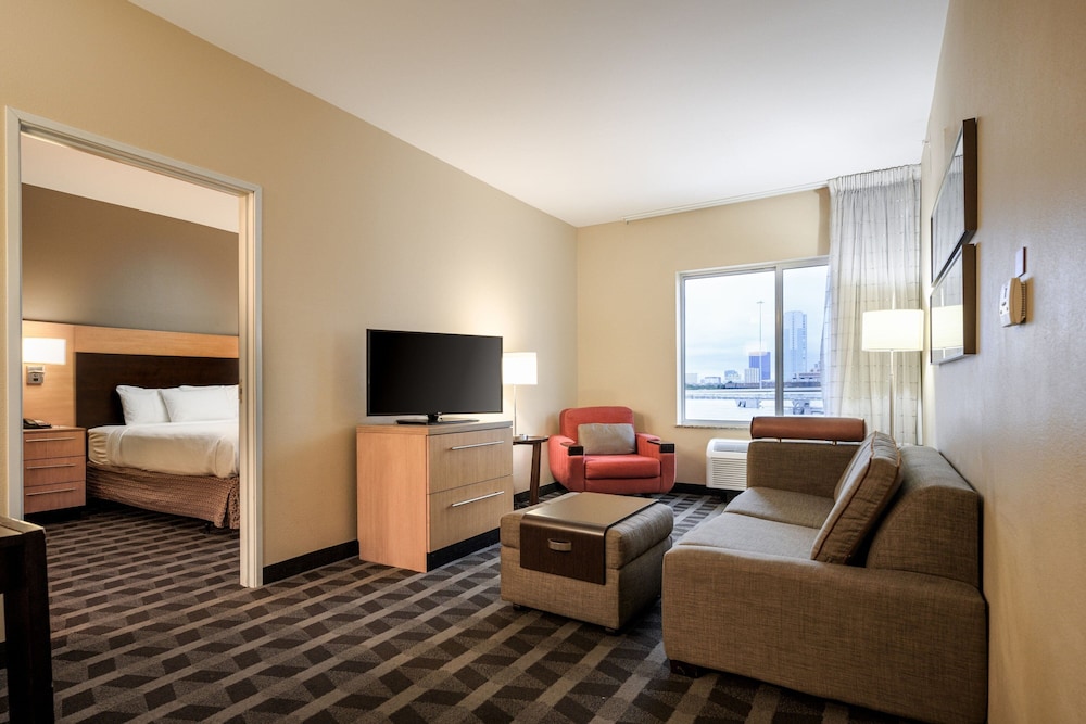 Suite, 2 Bedrooms (Hearing Accessible)