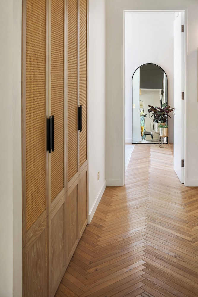 Luxury House photo 2