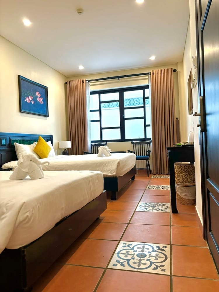 Quadruple Room - Photo 8