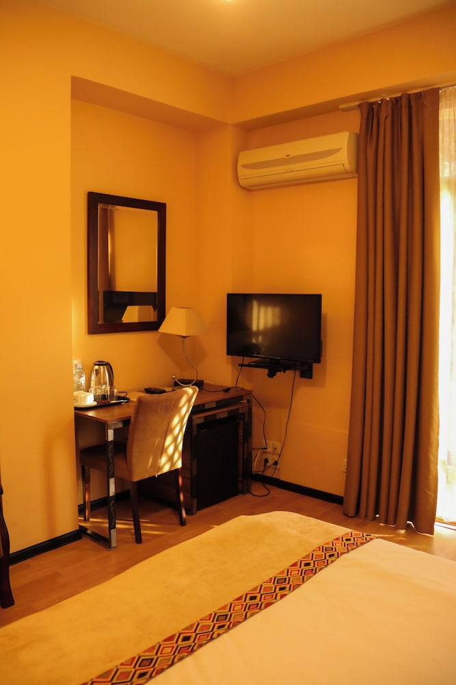 Standard Twin Room, Balcony, City View