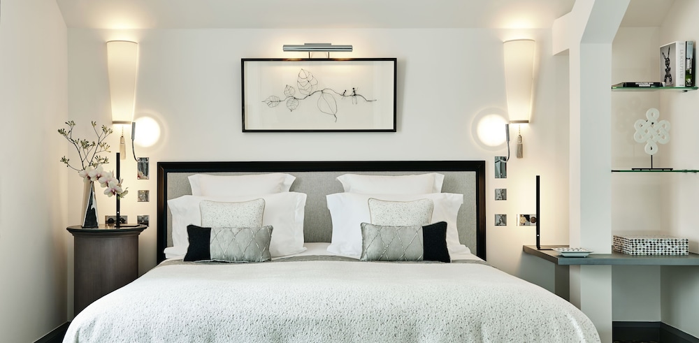 Royal Suite photo 2