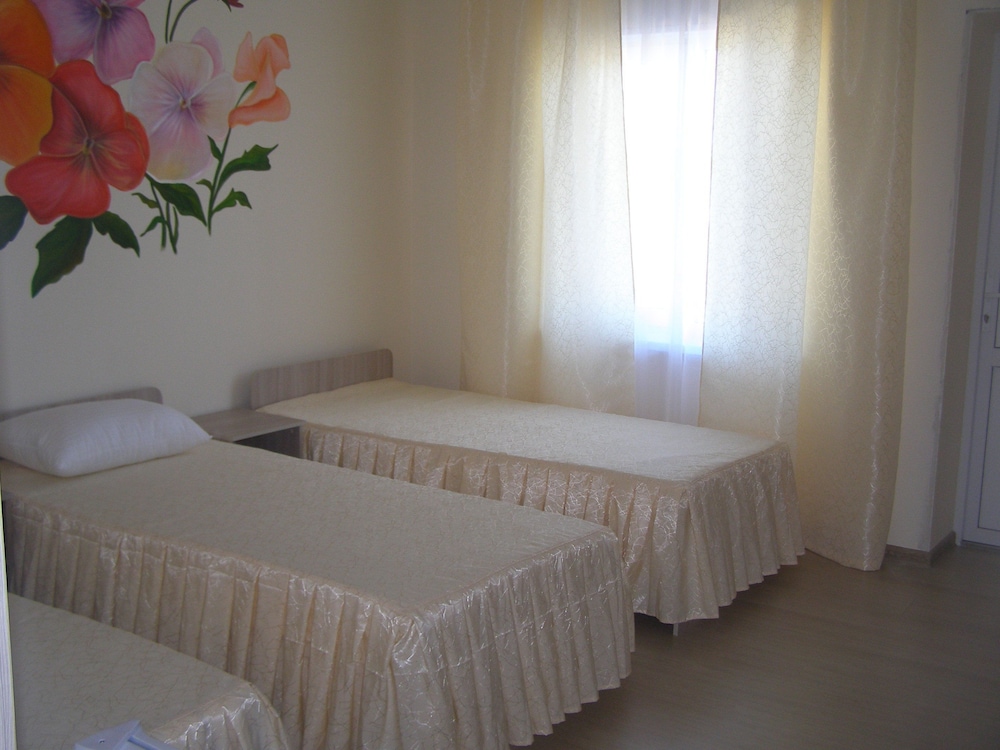 Family Triple Room, 1 Bedroom (28) photo 3