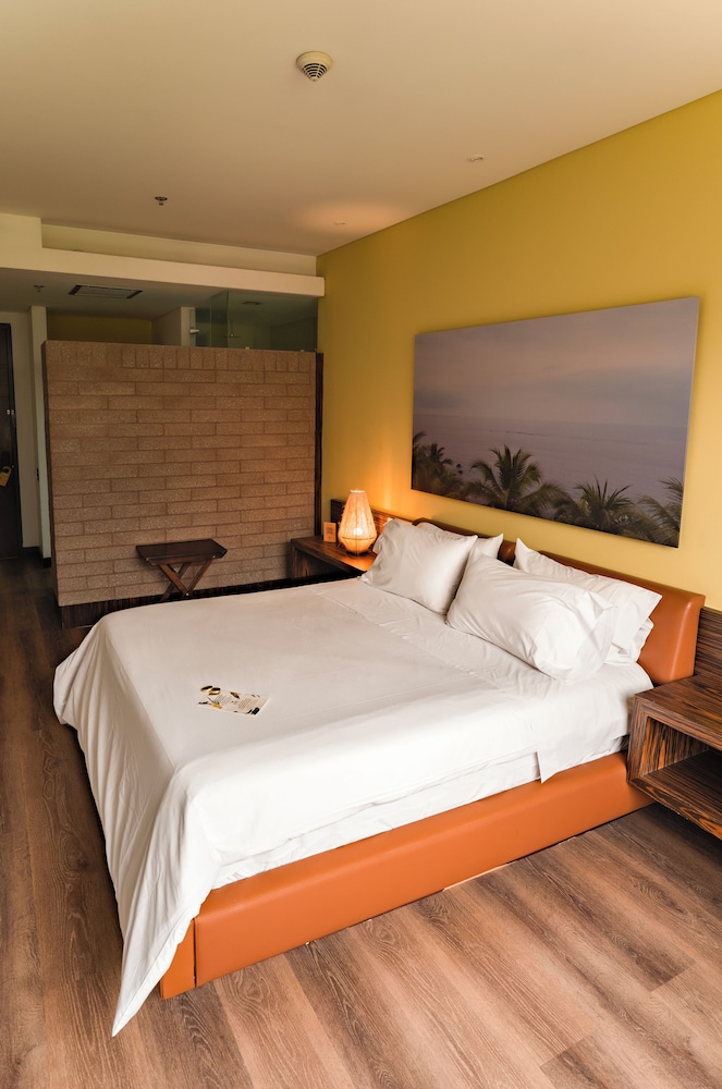 Superior Room, 1 Queen Bed - Photo 2
