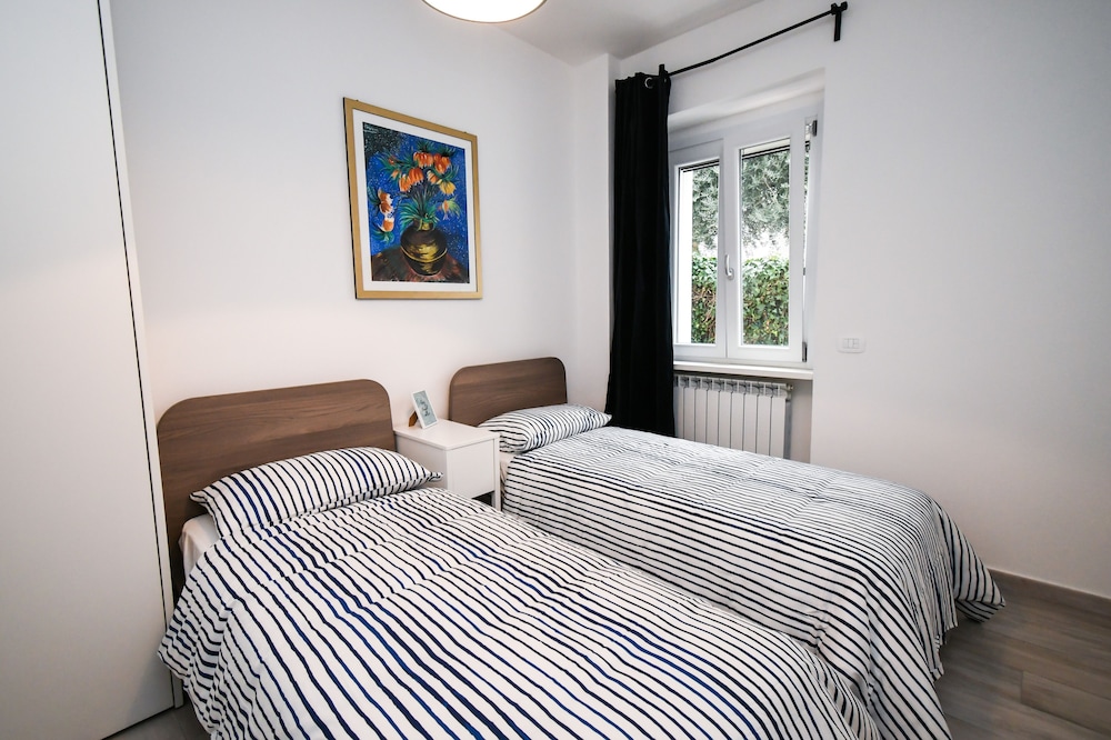 City Apartment, 2 Bedrooms photo 1