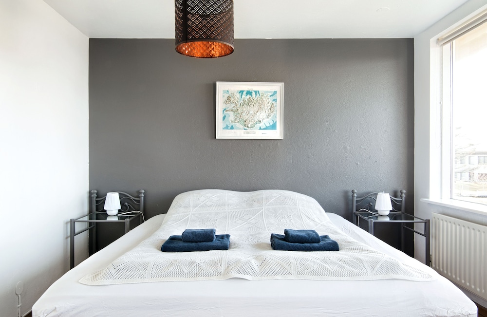 Family Room, Terrace (Shared Bathroom) photo 2