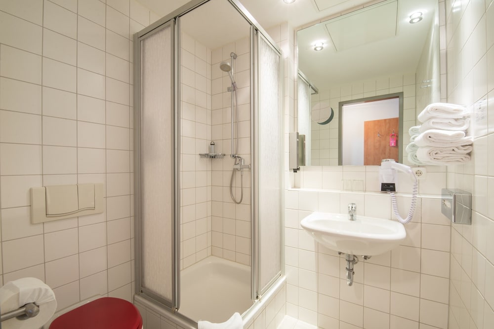 Comfort Twin Room - Photo 6
