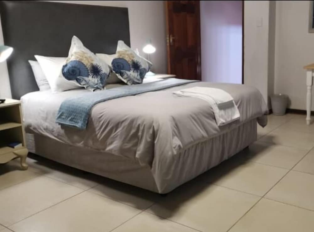 Double Room (8) photo 1