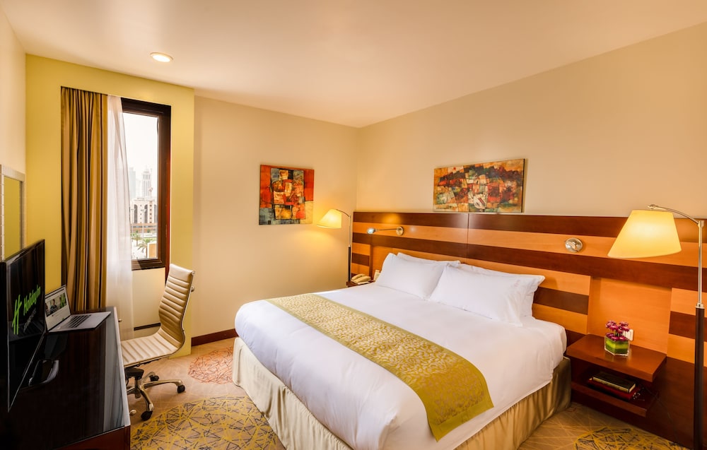 Standard Room, 1 King Bed, Non Smoking - Photo 15