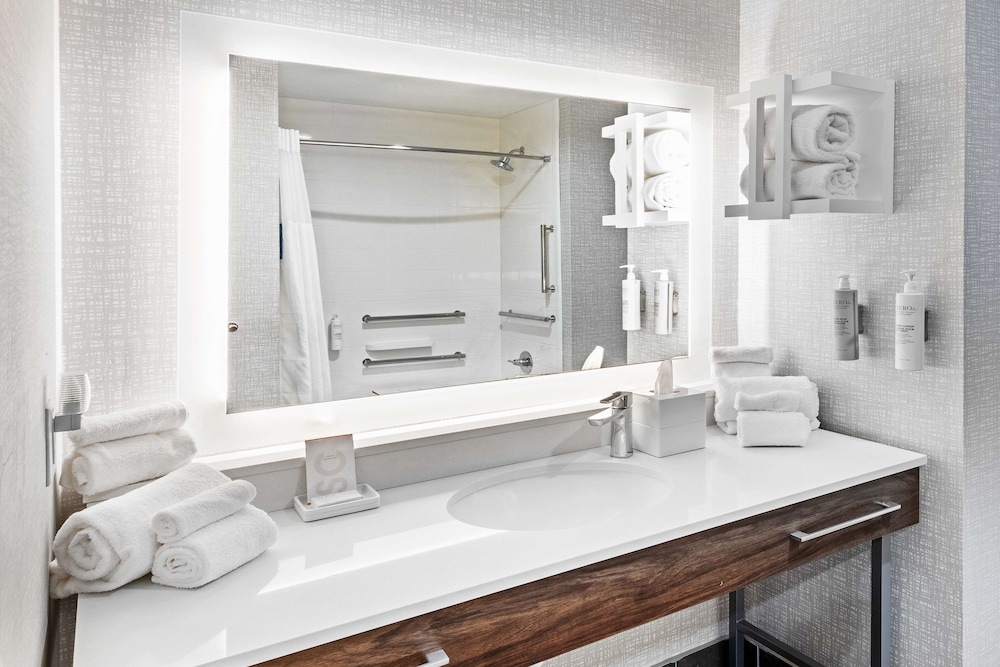 Studio, 2 Queen Beds, Accessible (Hearing) - Photo 3