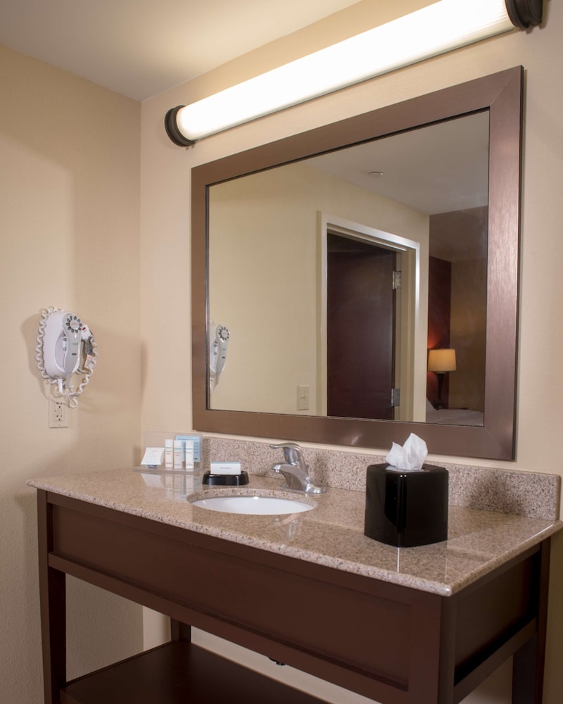 Studio Suite - Photo 3
