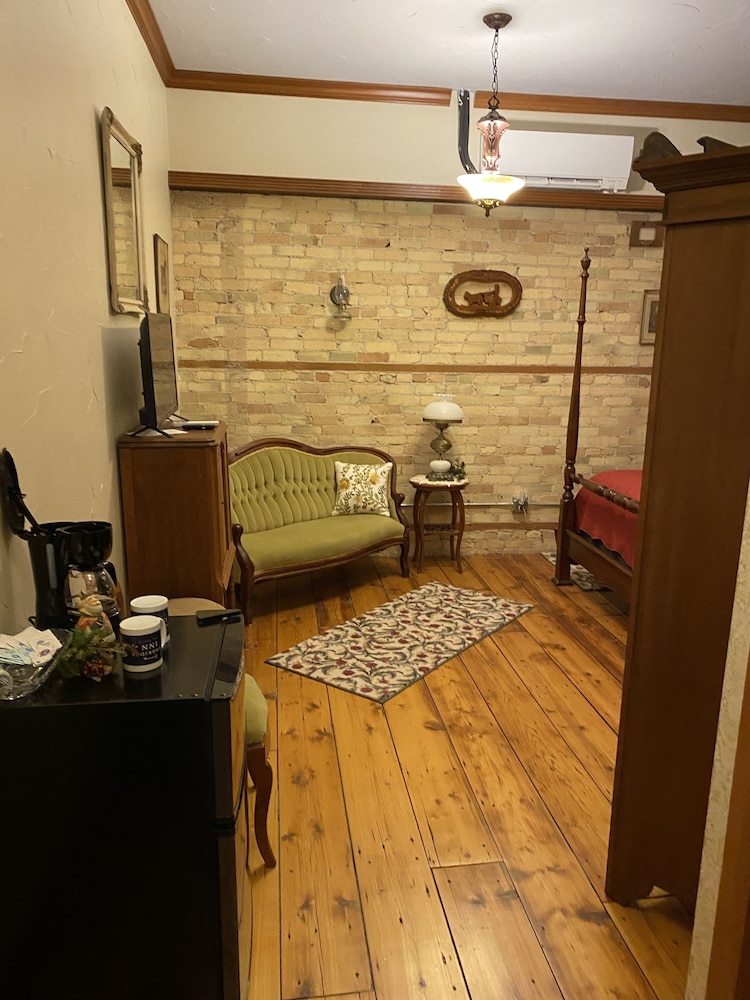 Deluxe Single Room photo 3