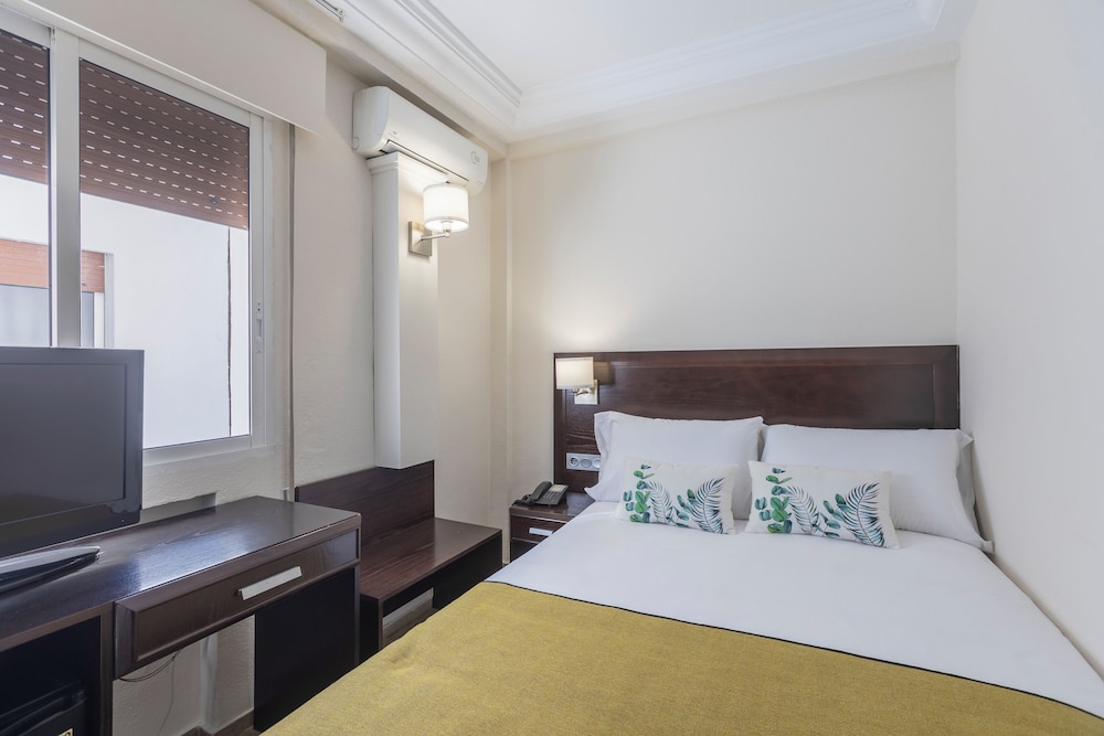 Standard Single Room photo 2