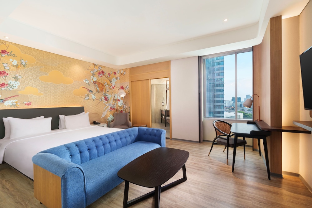 Family Suite, 1 King Bed - Photo 2