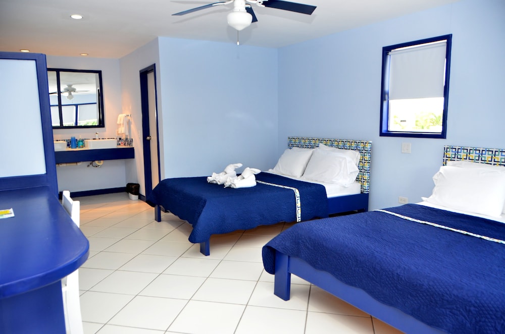 Suite, 2 Queen Beds, Private Bathroom, Lagoon View photo 1
