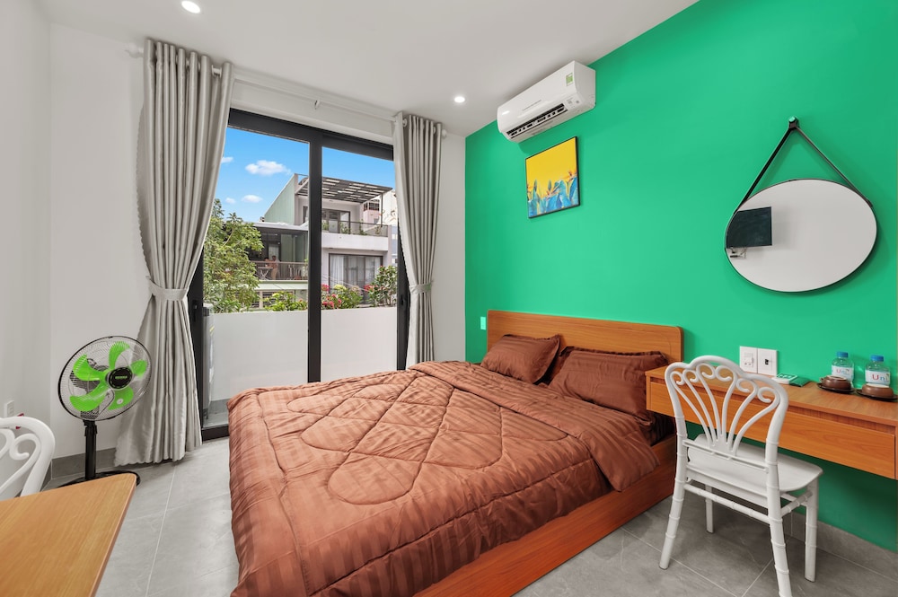 Deluxe Studio, City View