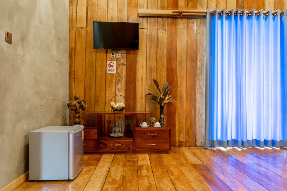 Private Jacuzzi Bungalow - 1 bedroom - Photo 5