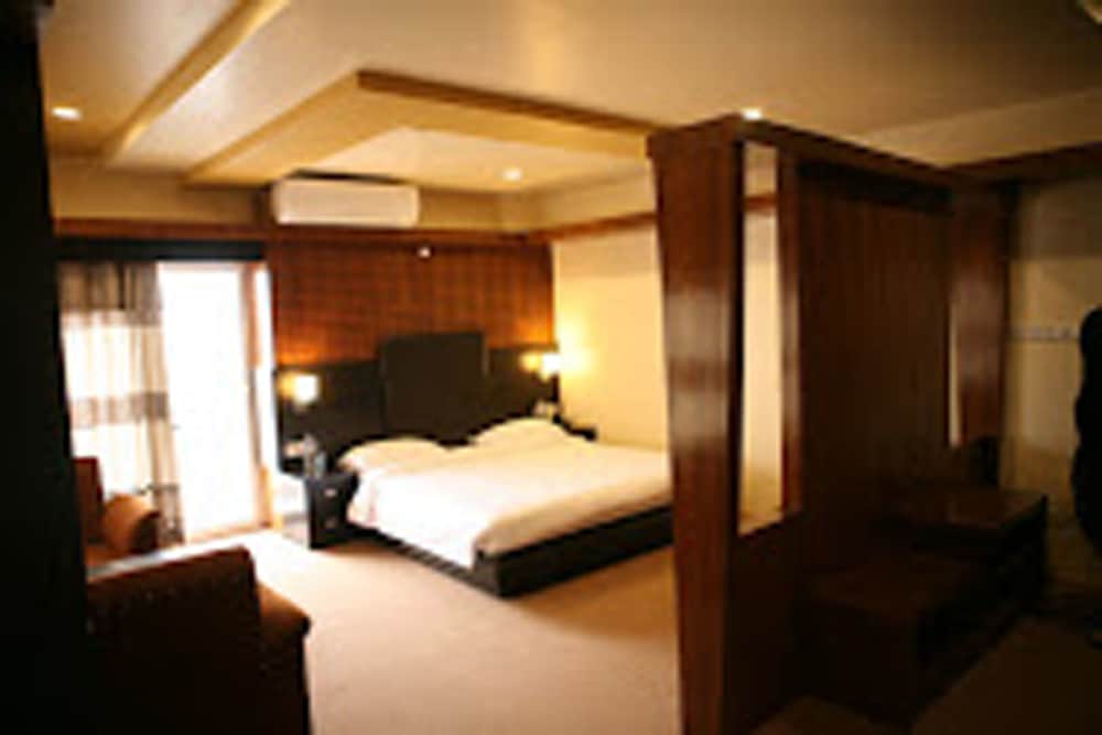 Standard Room photo 2