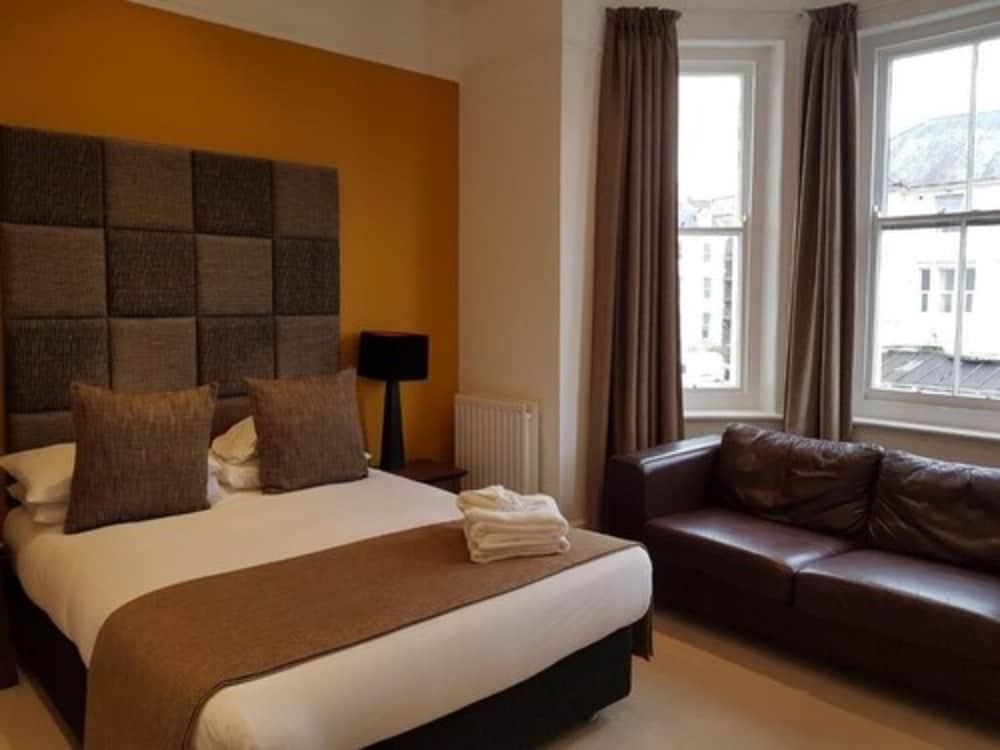 Superior Double Room (Ochre) photo 3