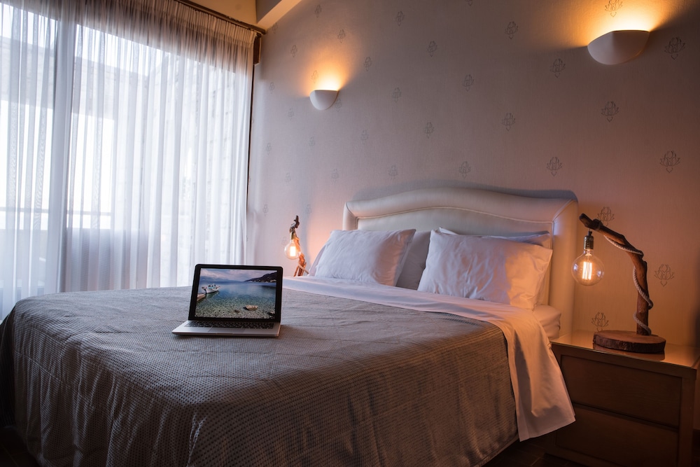 Superior Double Room, Sea View (1st floor, stair access only) photo 2