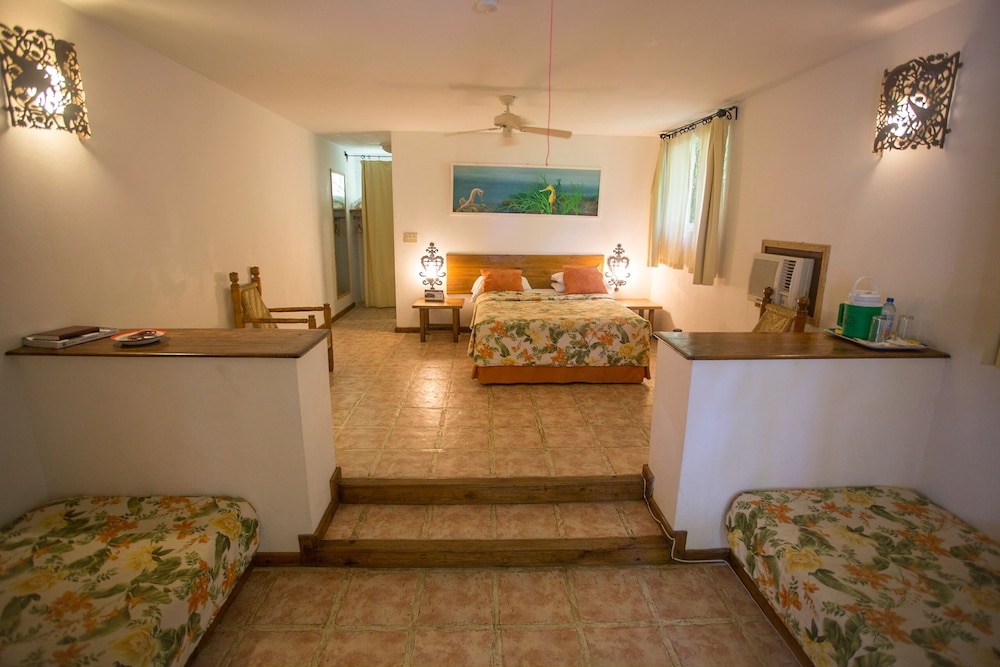 Family Quadruple Room, 1 Bedroom, Non Smoking, Ocean View photo 1