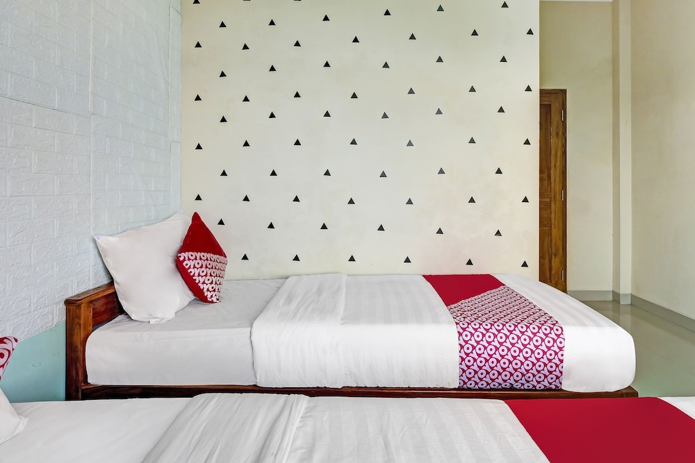 Standard Twin Room - Photo 4