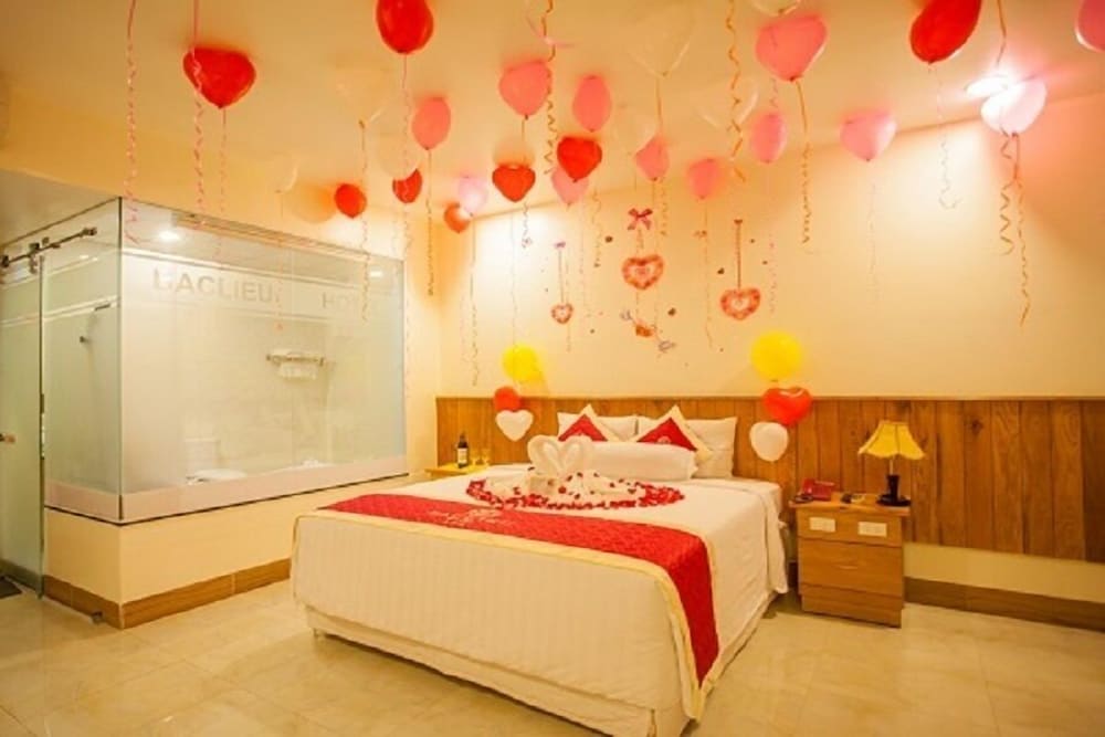 Premium Suite - Photo 4