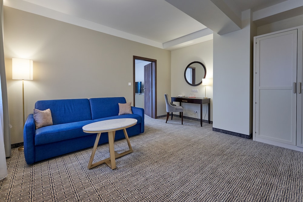 Exclusive Suite