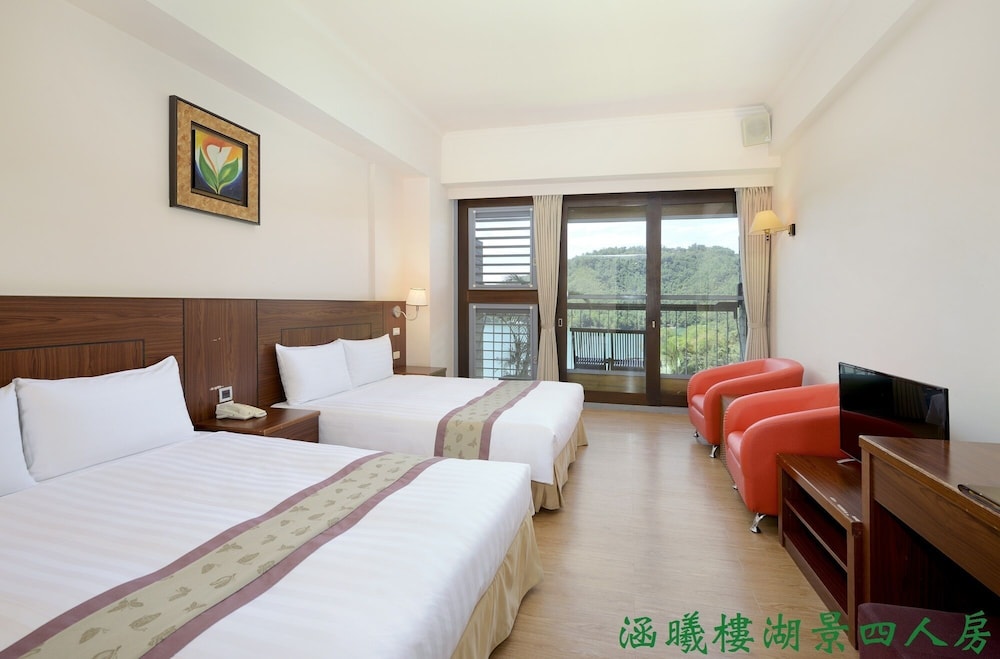 Deluxe Quadruple Room, Lake View photo 1