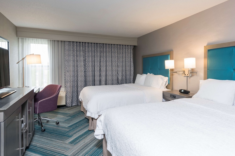 Room, 2 Queen Beds, Accessible, Bathtub - Photo 3