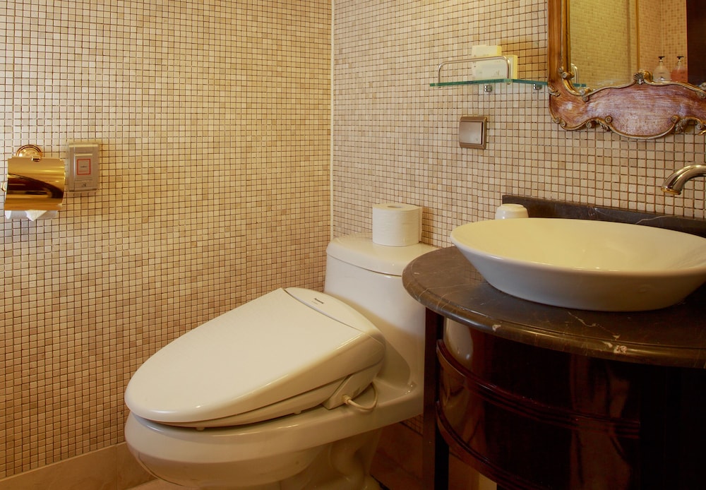[For 4] Sapphire Quad Room - Photo 6