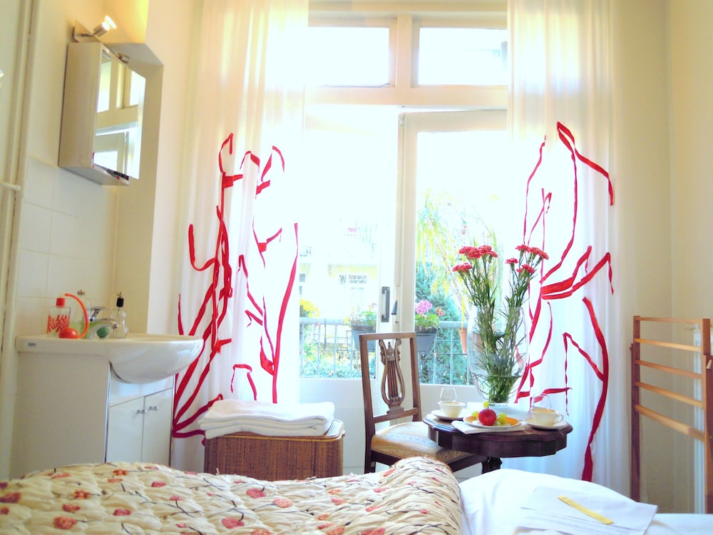 Superior Double Room, Shared Bathroom, Garden View photo 2