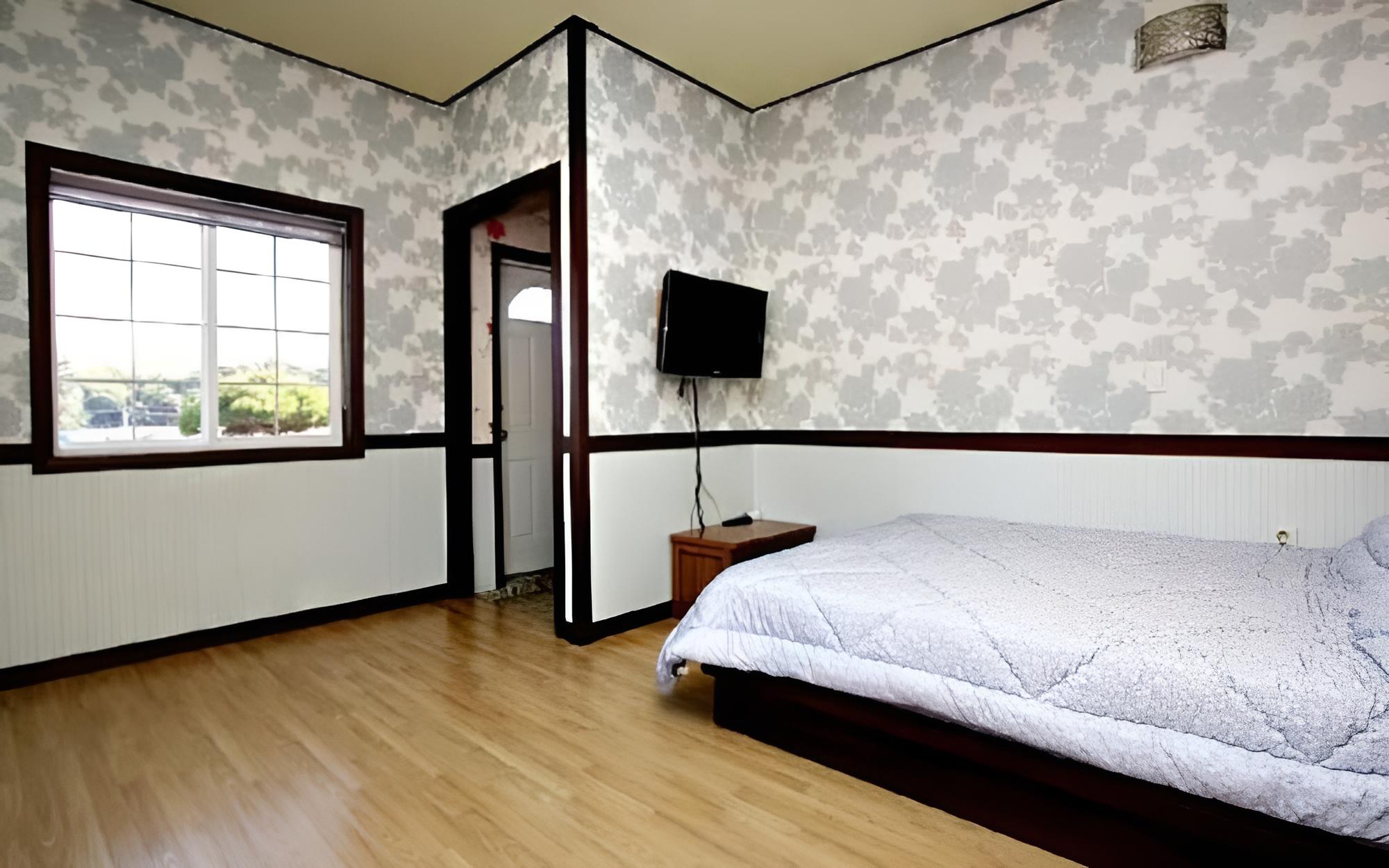 Room (Room 101) - Photo 2