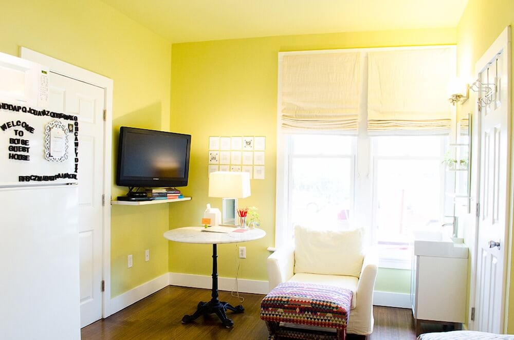 NO. 2 Story Suite photo 1