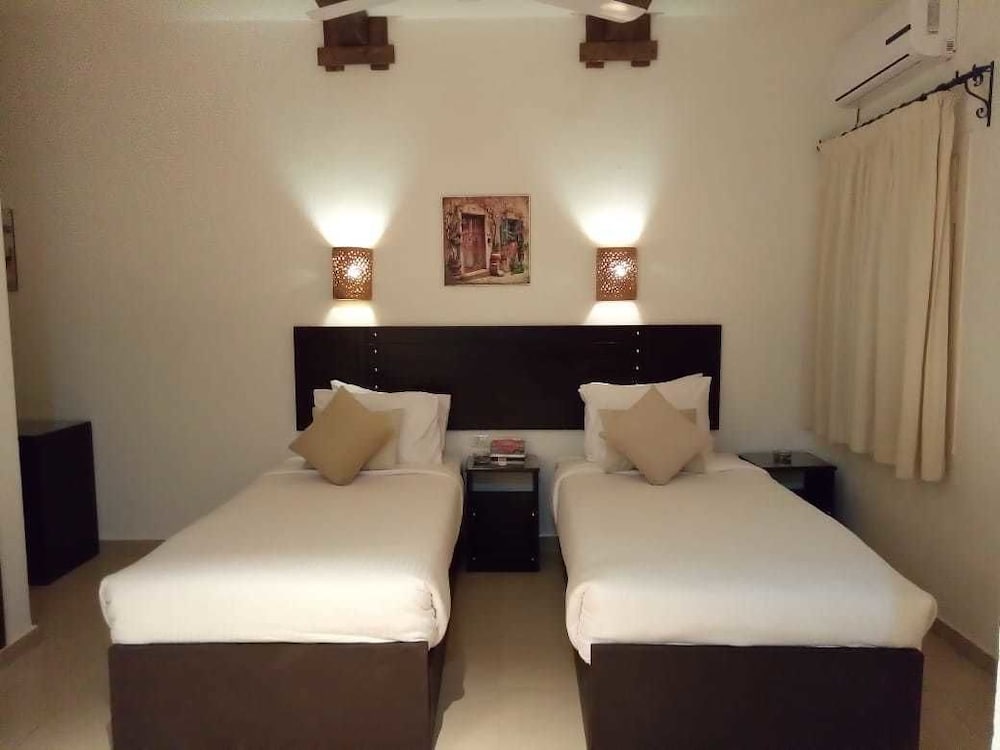 Basic Double Room, 2 Bedrooms, Pool View, Ground Floor