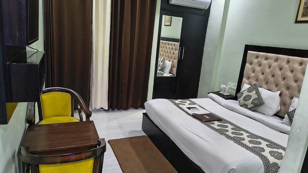 Deluxe Room, City View
