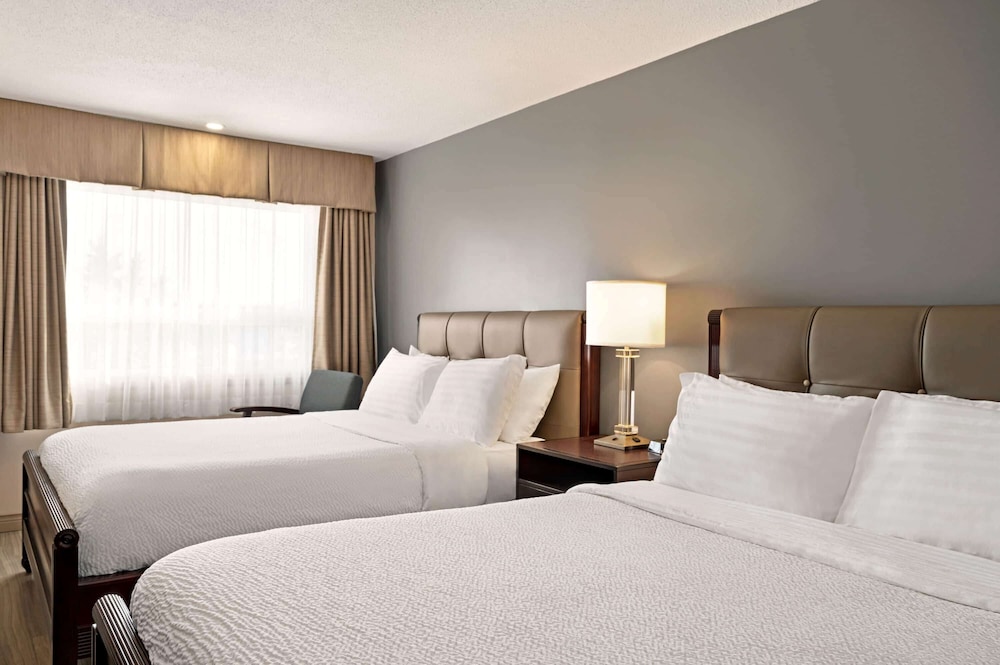 Room, 2 Queen Beds, Non Smoking, 2nd floor - Photo 1