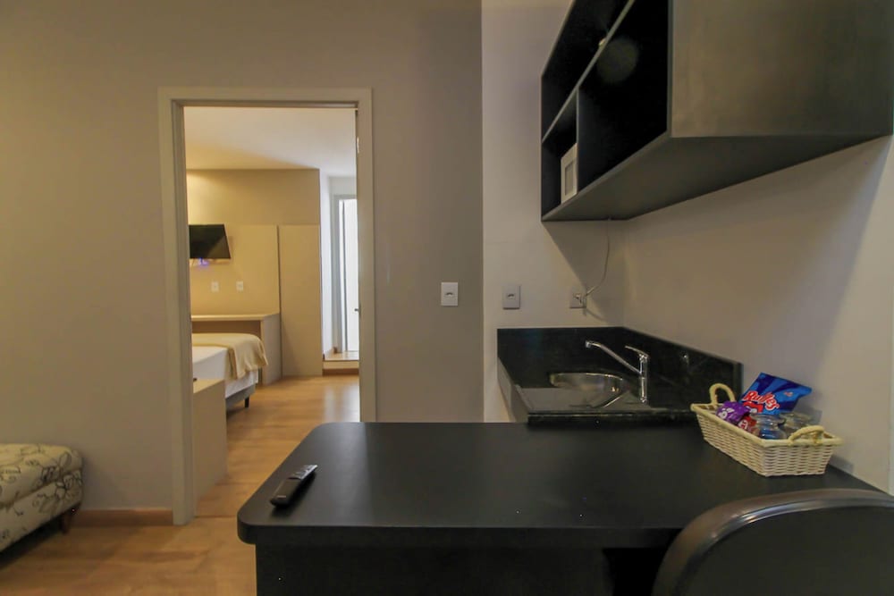 Suite - Photo 4