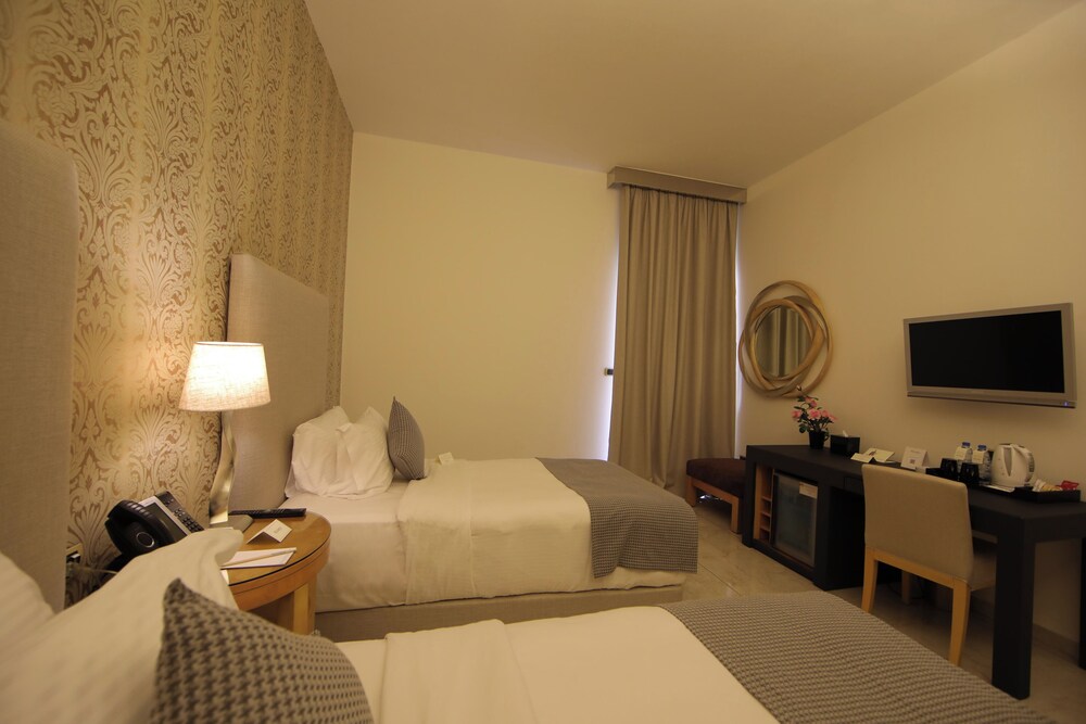 Classic Room, City View - Photo 4
