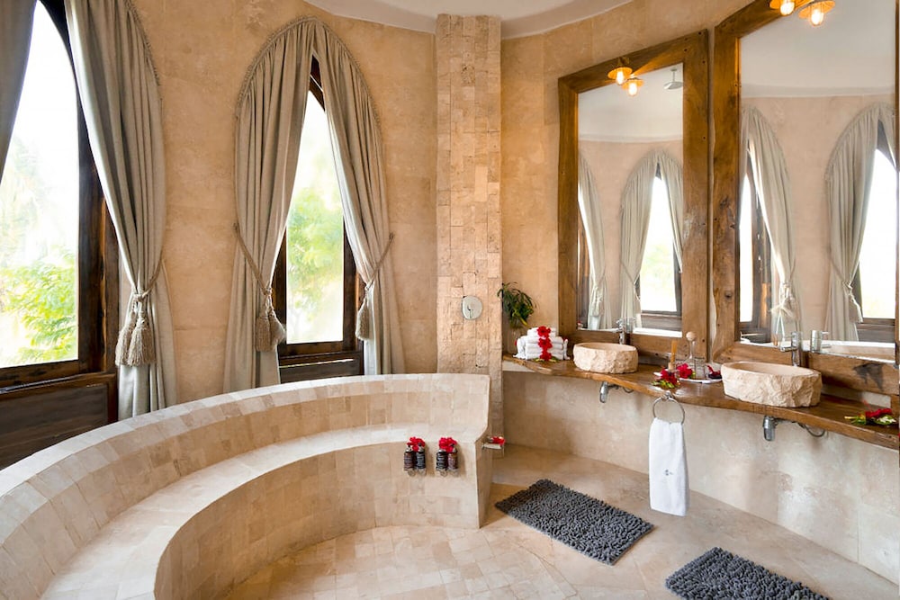 Presidential Villa, 2 Bedrooms (Mbingu) photo 3