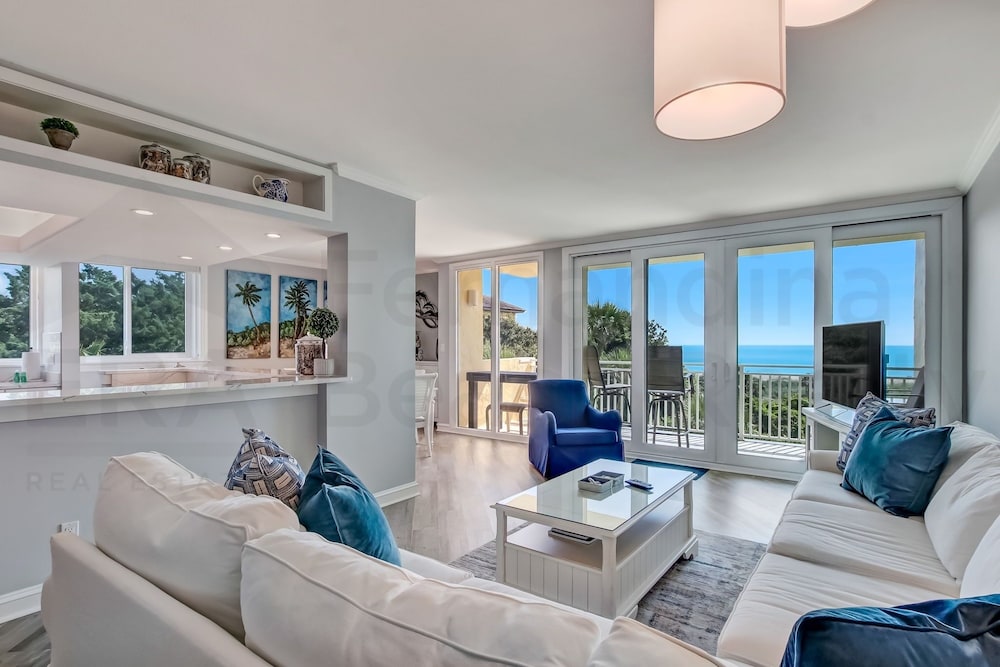 Condo, 3 Bedrooms