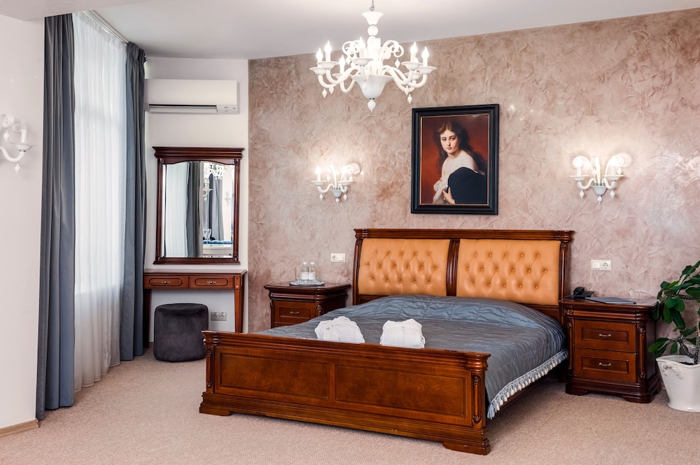 Classic Suite, 1 Queen Bed photo 1