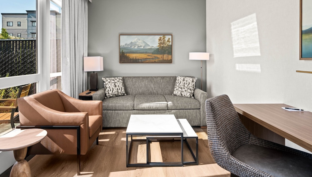 Comfort Suite, 1 Queen Bed with Sofa bed, Kitchenette, Ground Floor