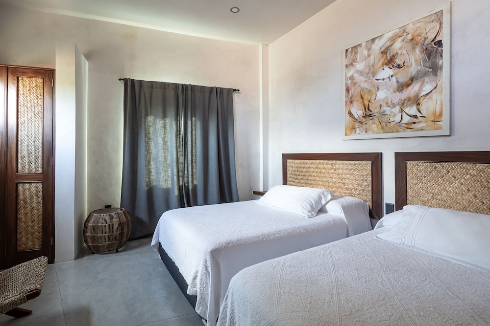 Luxury Suite photo 3