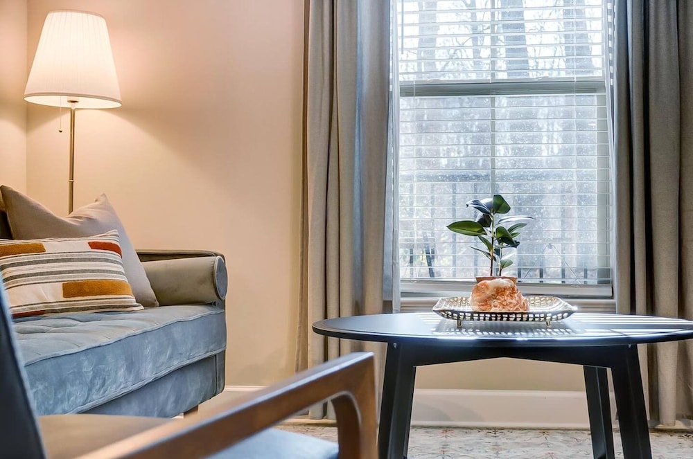 Polaris Luxury 2BR WFH Ready Pet Friendly, Billede 10