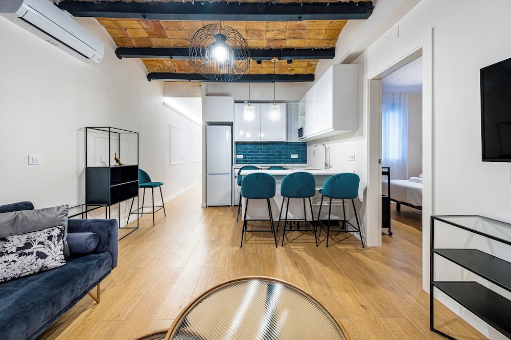 Apartamento Familiar, 4 Habitaciones, Vista a la Ciudad